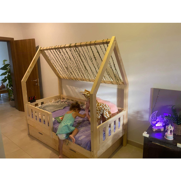 Hüttenbett mit Schubladen